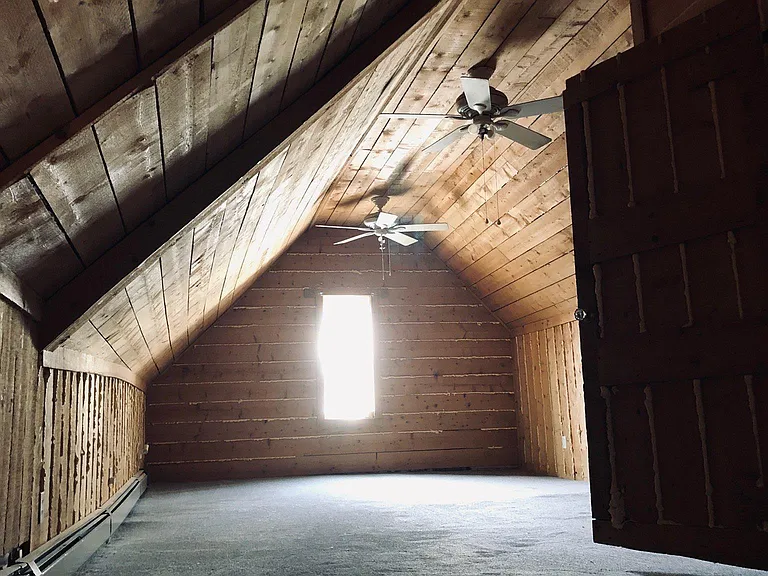 33 Carmichael Ln — Photo 14