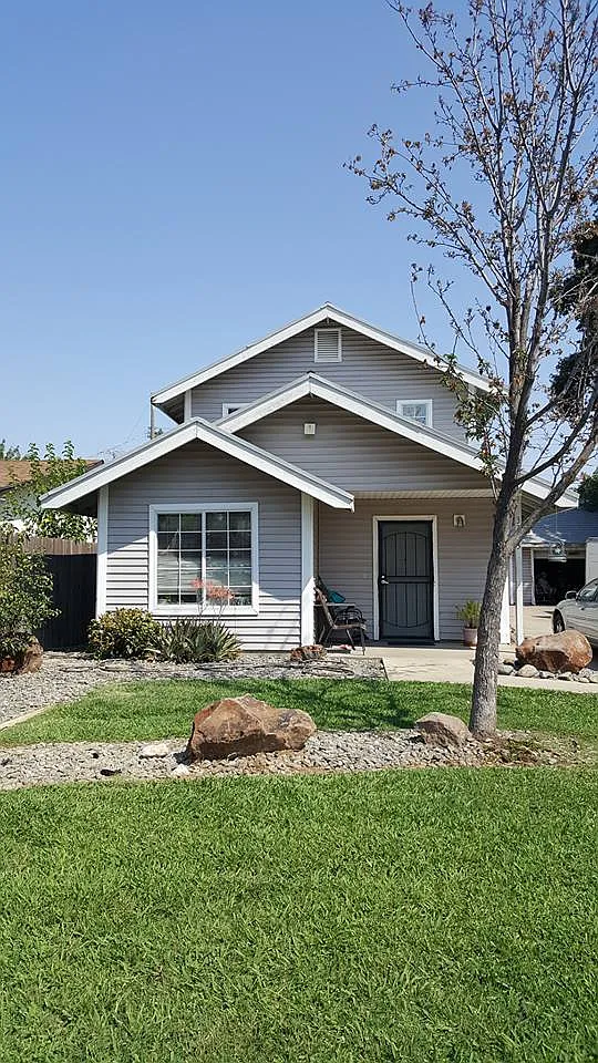 3305 20th Ave photo 1