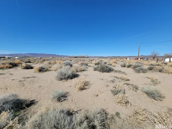3360 E 2nd St, Silver Springs, NV 89429