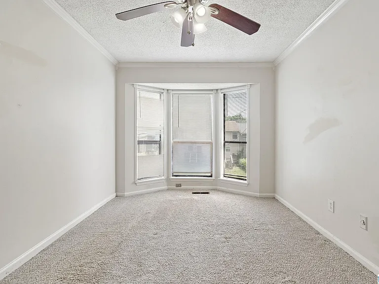 5457 Nottinghill Dr — Photo 7
