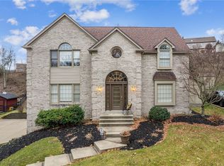 209 William Dr, Canonsburg, PA 15317