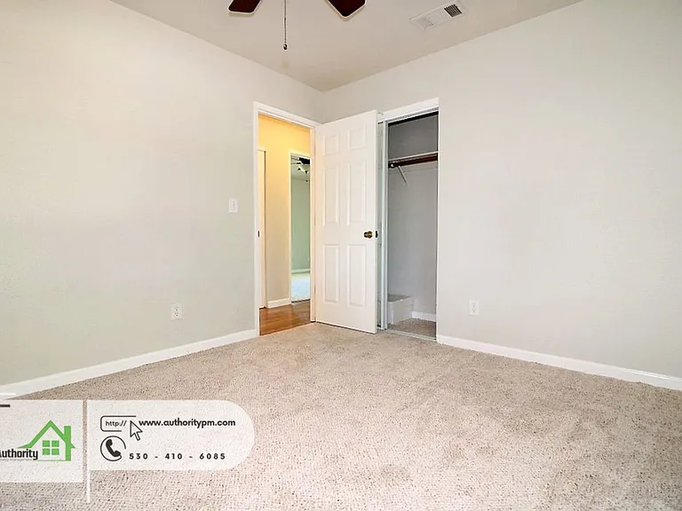3657 Santa Rosa Way — Photo 12