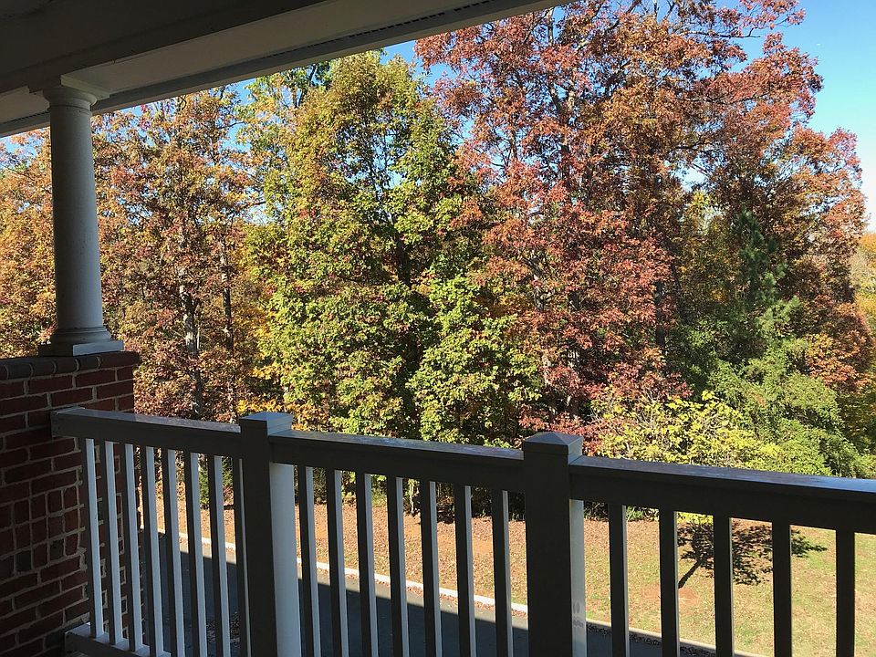 2nd image of 1714 Sugar Maple Ct