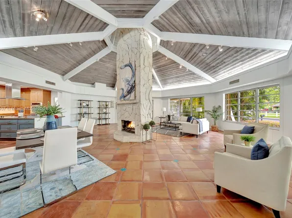 11450 SW 16th St, Davie, FL 33325