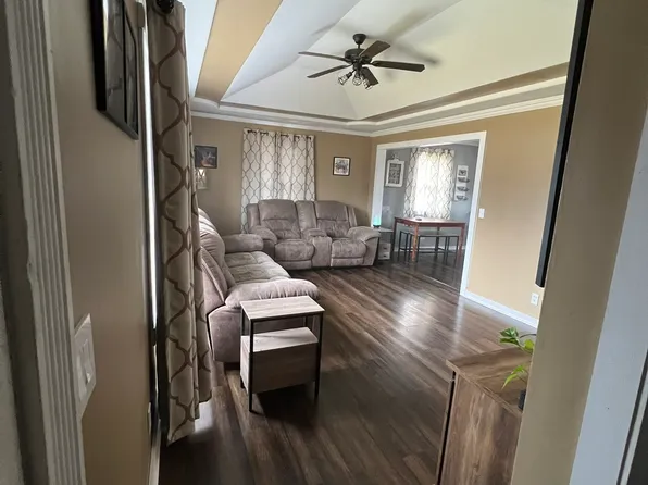 370 Trask St, Manhattan, IL 60442