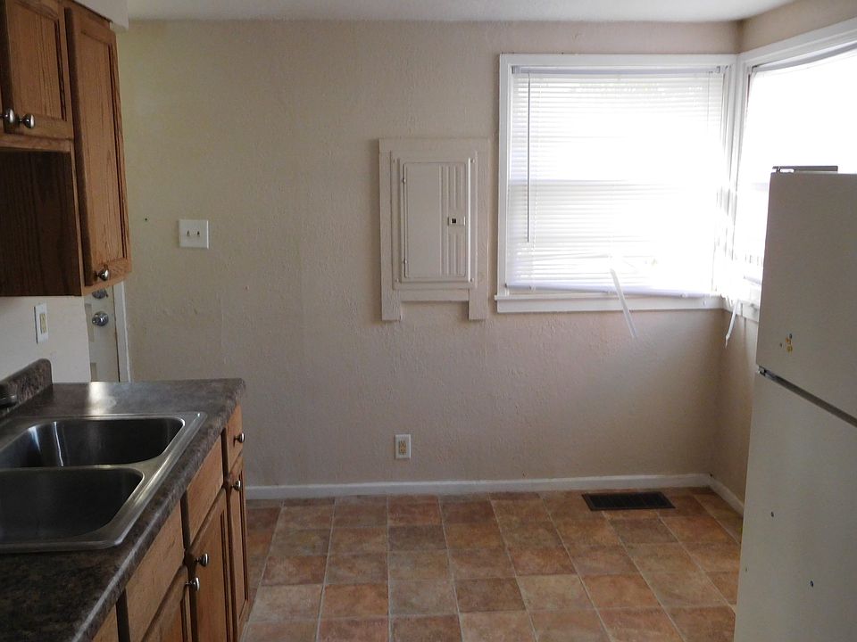 2nd image of 1414 Joyce Dr