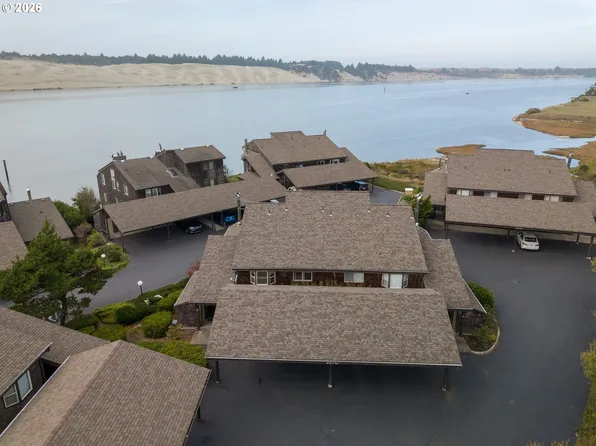 1040 Bay St APT 14, Florence, OR 97439