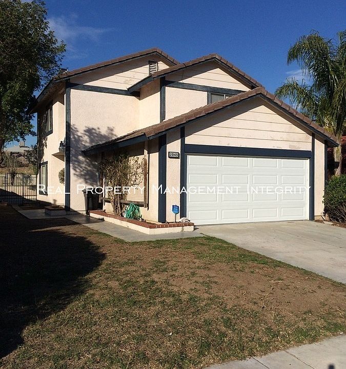 1st image of 2045 Greenbriar St