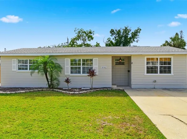 4146 Des Moines St NE, Saint Petersburg, FL 33703