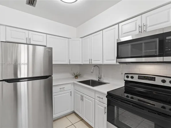 2325 NW 52nd Ct #2325, Fort Lauderdale, FL 33309