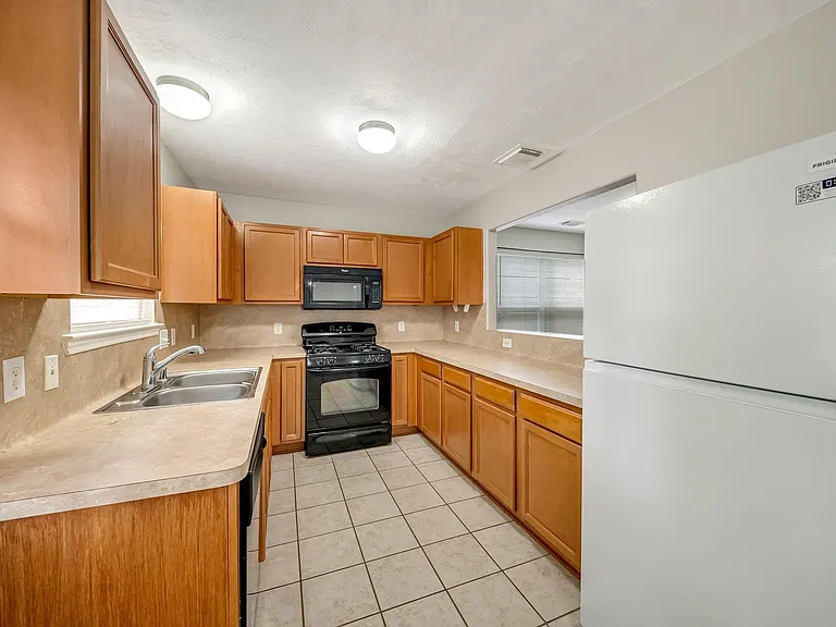 33127 Cottonwood Bnd — Photo 4