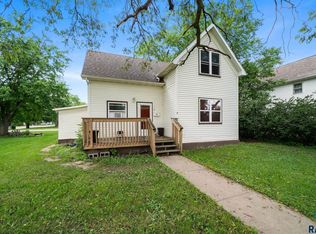 219 S Union Ave, Madison, SD 57042