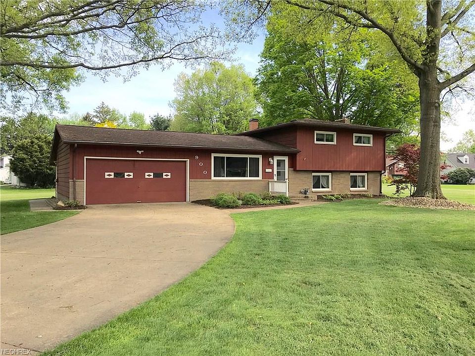 1st image of 900 Marilyn Dr