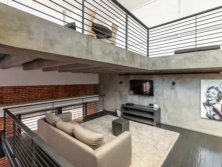 Spring Tower Lofts — Photo 14