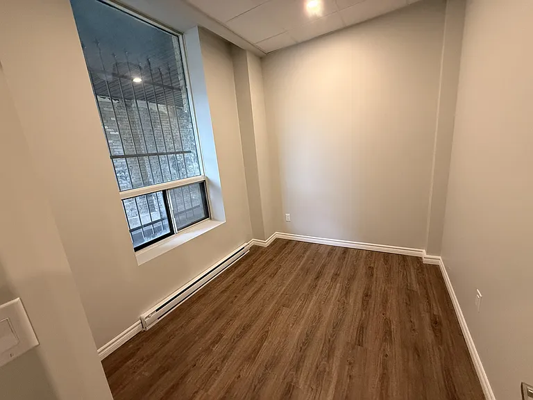 88 York St #200 — Photo 8