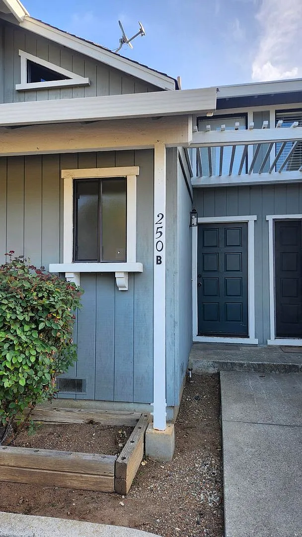 250 W. Dunne Ave — Photo 1
