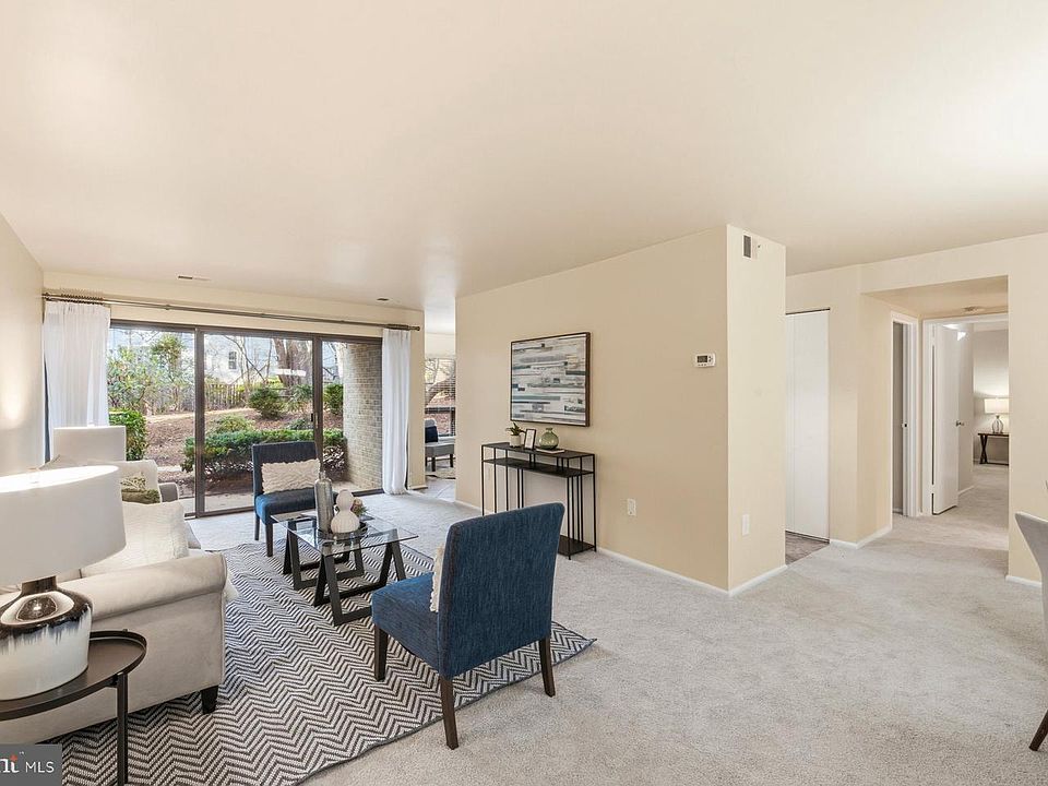 1st image of 419 Christopher Ave #131