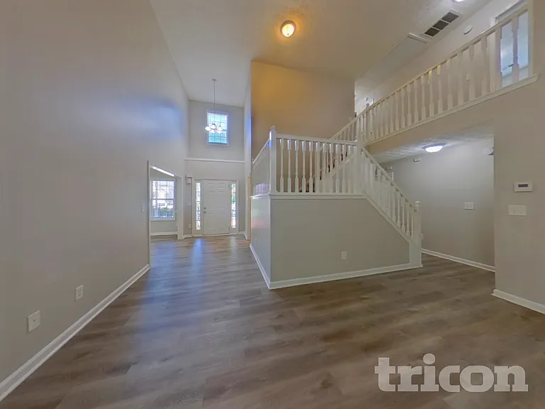 7485 Ferrara Dr — Photo 3