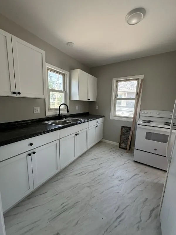 3 bed, 2.0 bath, 1088 sqft, $1,500 — Photo 4