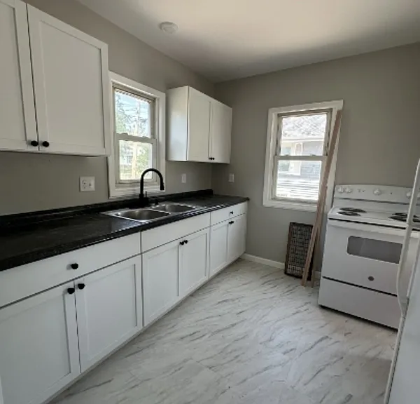 612 13th St NW — Photo 4