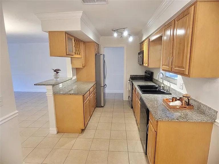 3360 S Osprey Ave #201B — Photo 2
