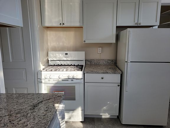5th image of 1305 Judson Ave #2