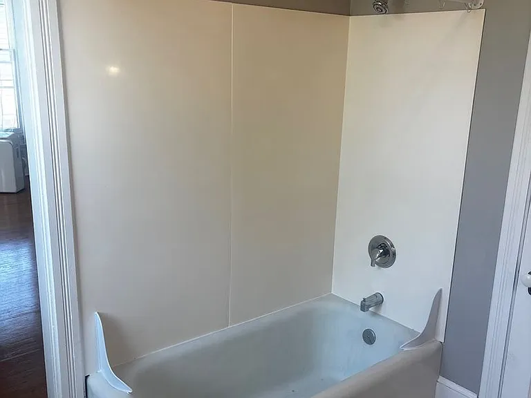 924 W Wayne St — Photo 17