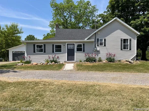 2555 Kinneville Rd, Leslie, MI 49251