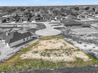 424 Lora Sue Ct, Italy, TX 76651