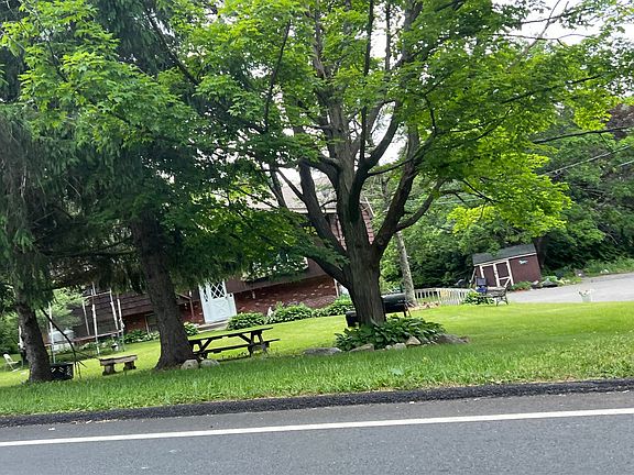 2nd image of 411 Route 515