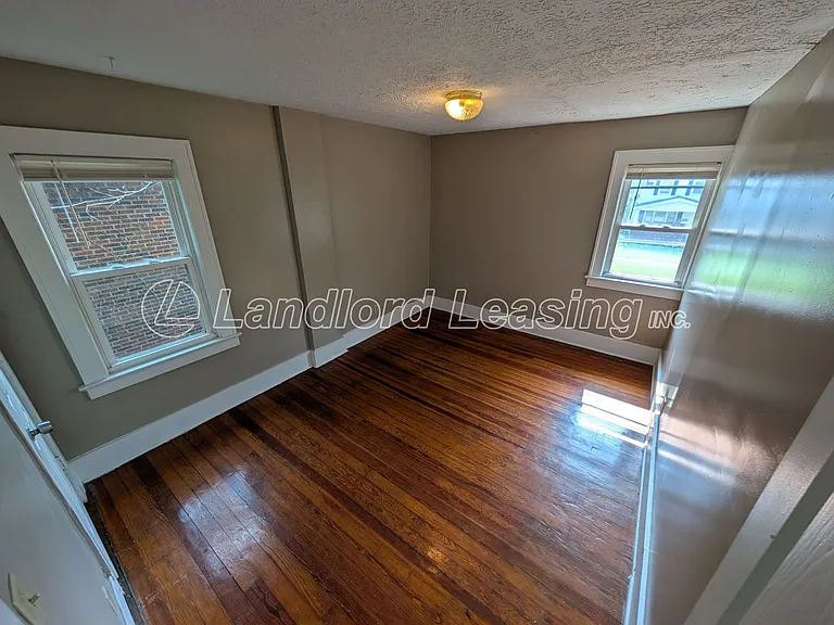 3433 Livingston Ave — Photo 12