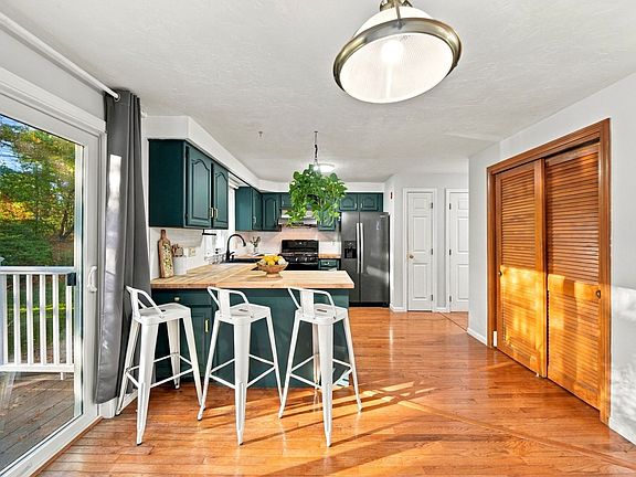 4th image of 1713 Irving Rd