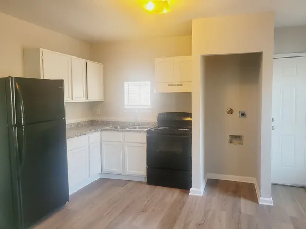 510 S Pine St APT 1, San Antonio, TX 78203