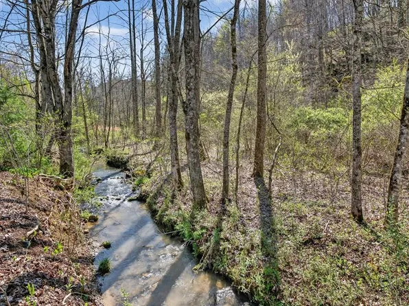 2484 Denton Valley Rd, Bristol, TN 37620