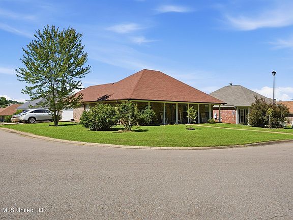 2nd image of 607 Briars Bnd