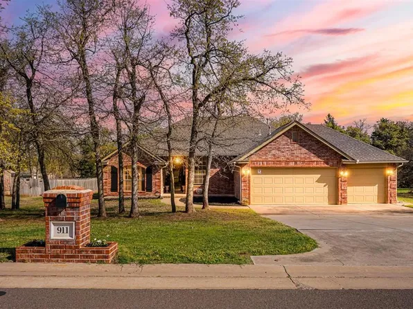 911 White Tail Ct, Guthrie, OK 73044