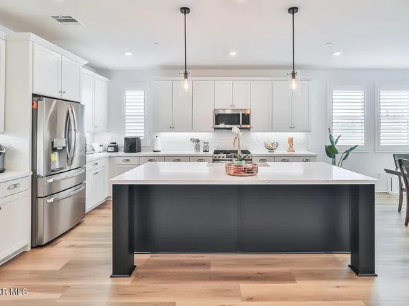 28826 Saddle Cir, Castaic, CA 91384