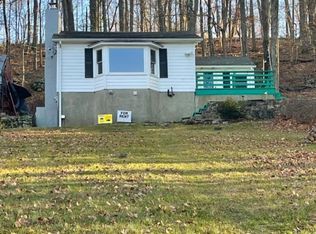 32 Hoffmans Crossing Rd, Califon, NJ 07830