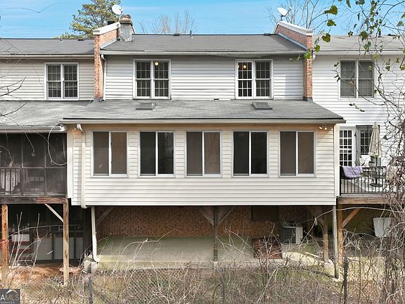 4th image of 6500 Gaines Ferry Rd APT I-4