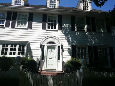 1068 E Newton St, Seattle, WA, 98102