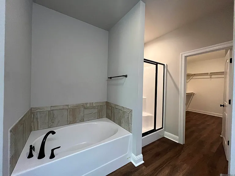 1303 Hickory Creek Dr — Photo 19