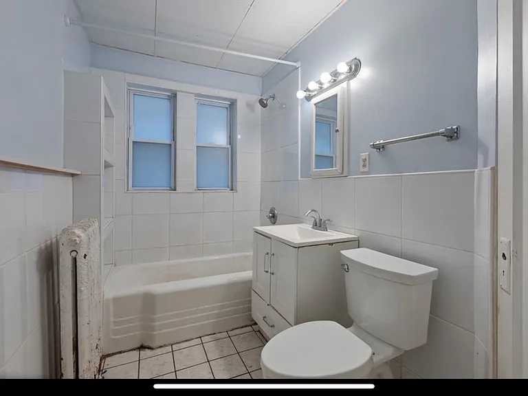 2139 W Touhy Ave #2 — Photo 8