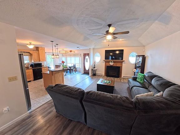 5th image of 4 Linden Ct