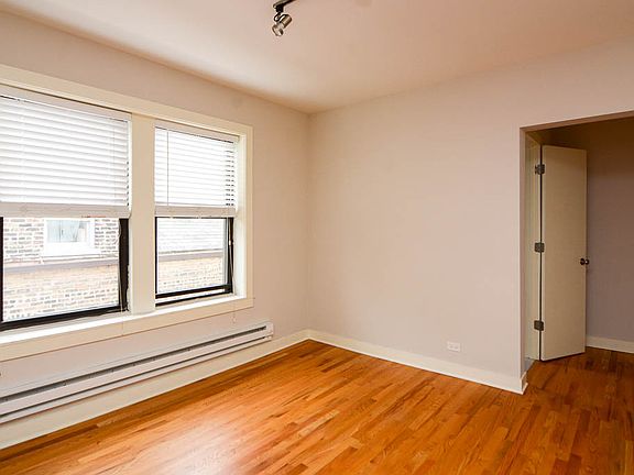 5th image of 2420 N Kedzie Blvd APT 305