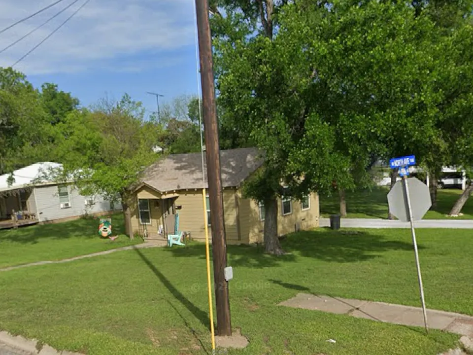 701 W North Ave
