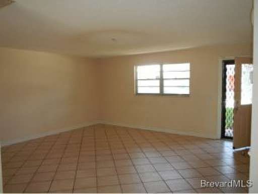 2nd image of 1097 Riverdale Dr