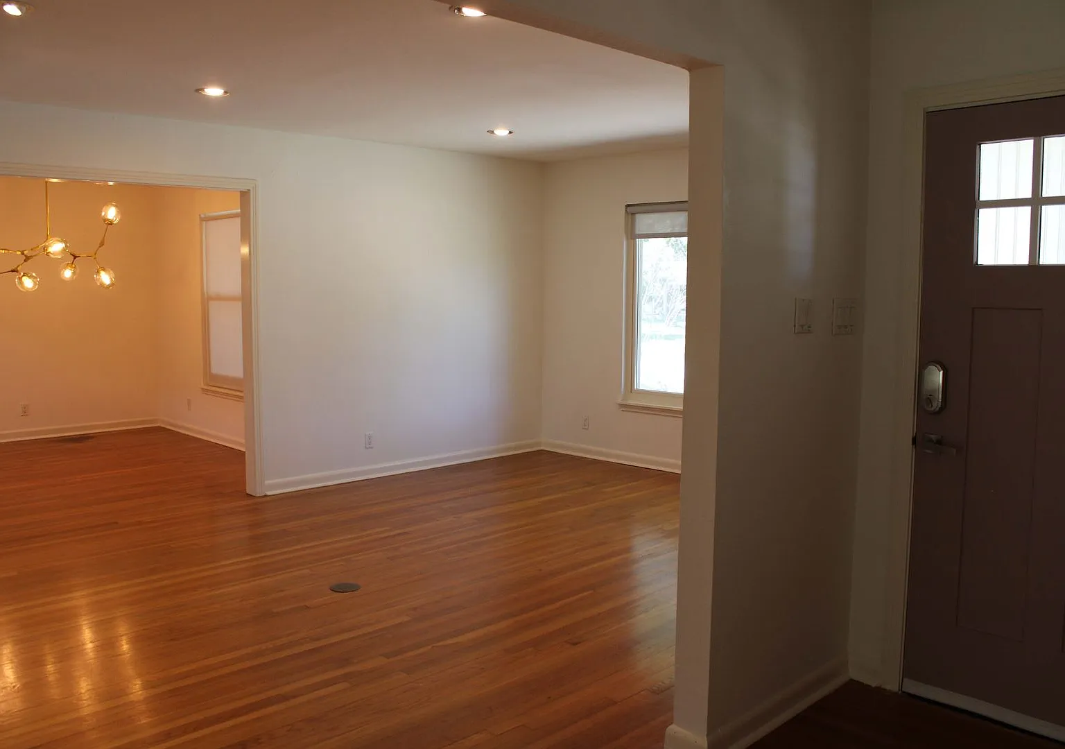 2-Bedroom In Terrell Hills — Photo 3