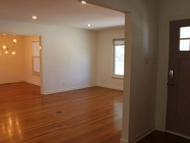 140 Arvin Dr — Photo 3