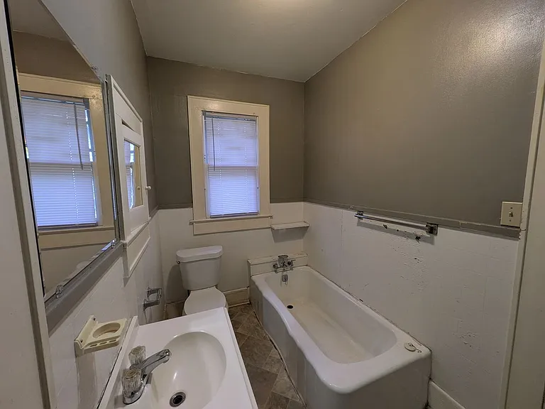 1275 Doucette Ave — Photo 5
