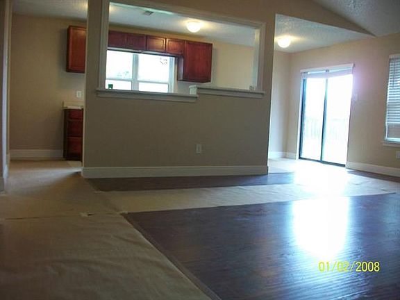 2nd image of 1401 Pueblo Ct
